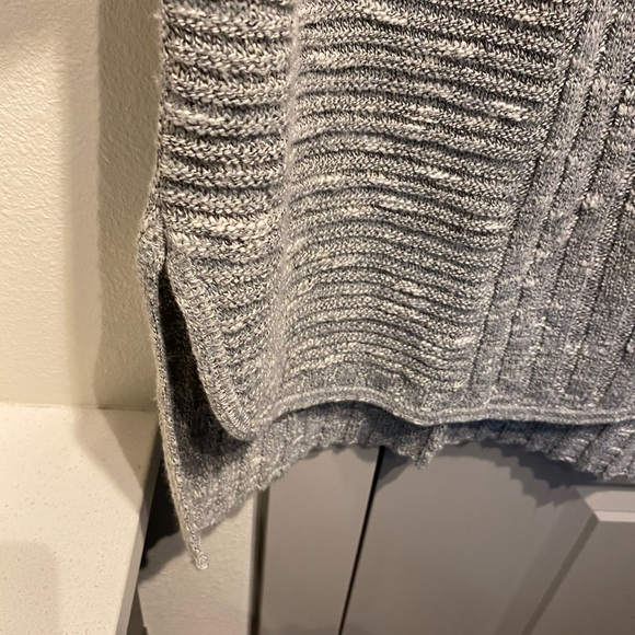 Turtleneck tunic - Picture 3 of 4